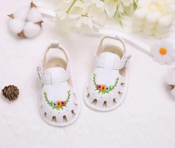 Huaraches florecita✨ #11.5