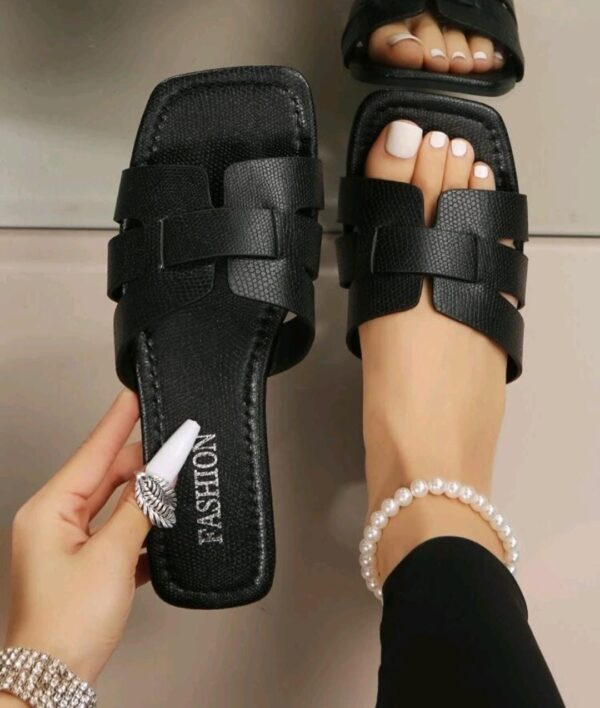 Huaraches negros #25.5