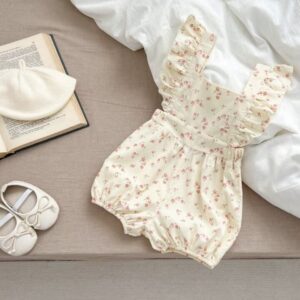 Enterizo beis con flores 1/2 años